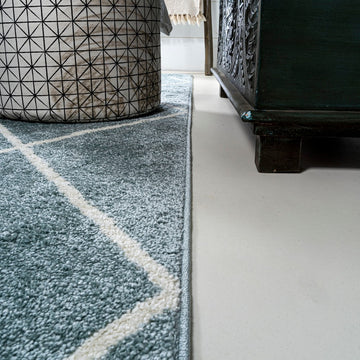 Cole Minimalist Diamond Trellis Area Rug